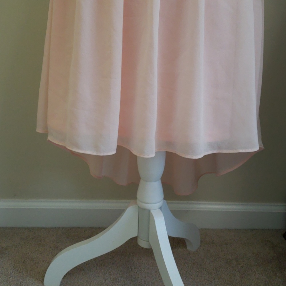 Point Dress - Picture 3 of 5